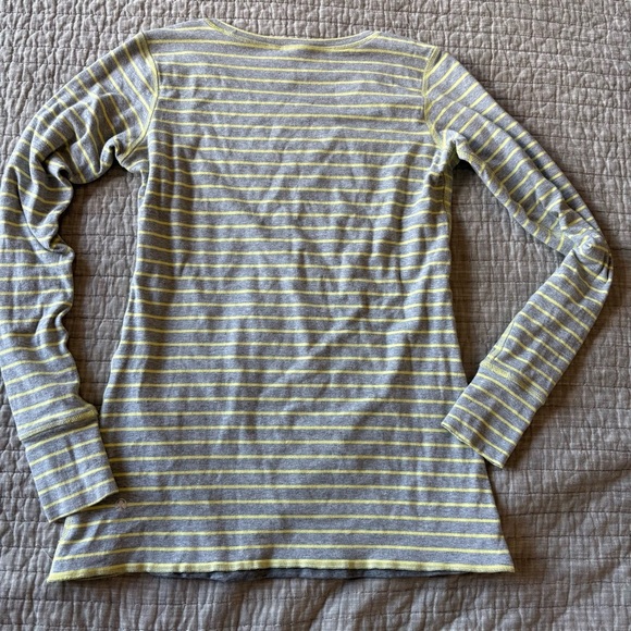 Lululemon 2 in 1 Reversible Gray & Yellow Long Sleeve Top | S - Picture 5 of 10